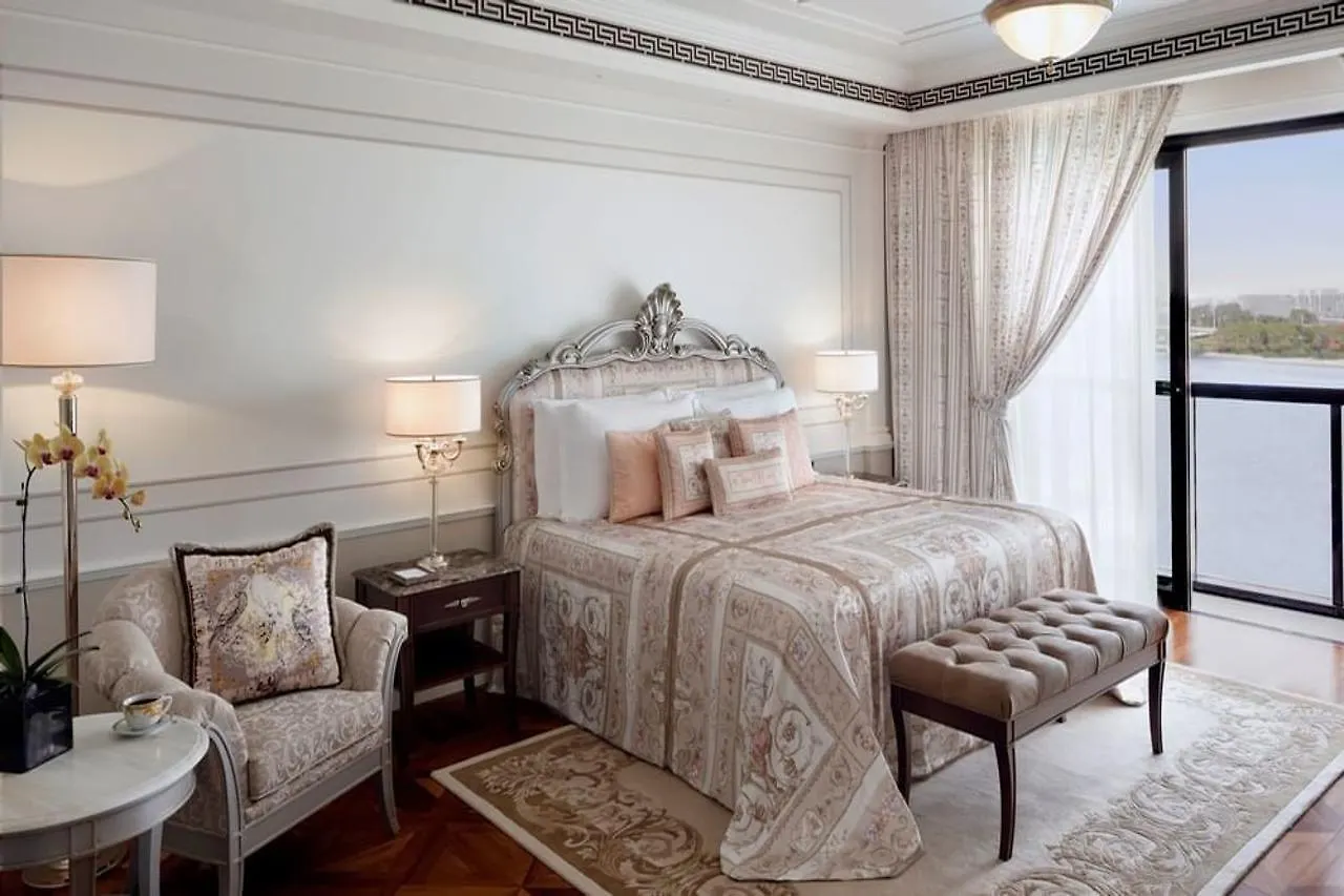 Palazzo Versace Dubai Hotel